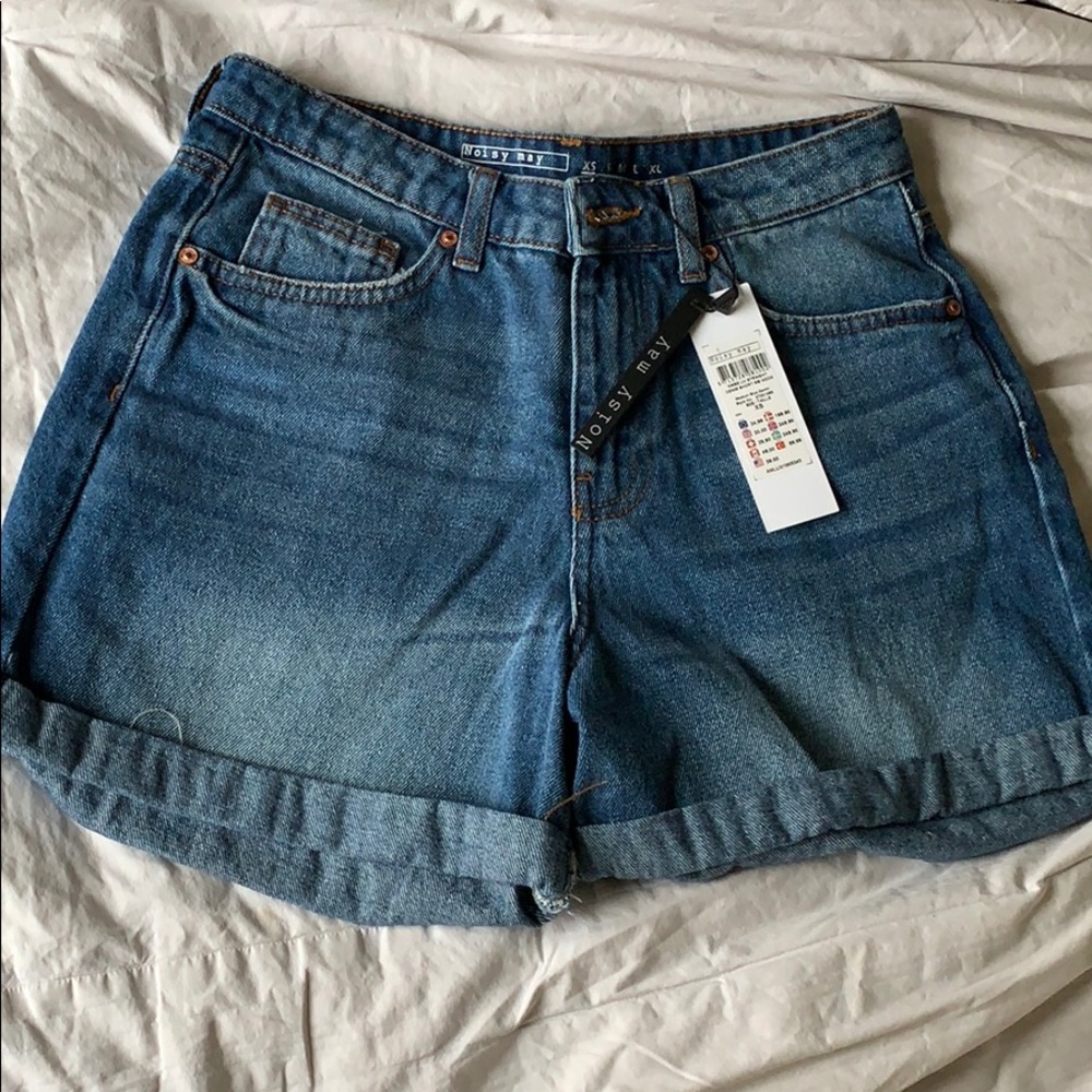 Noisy may mom shorts